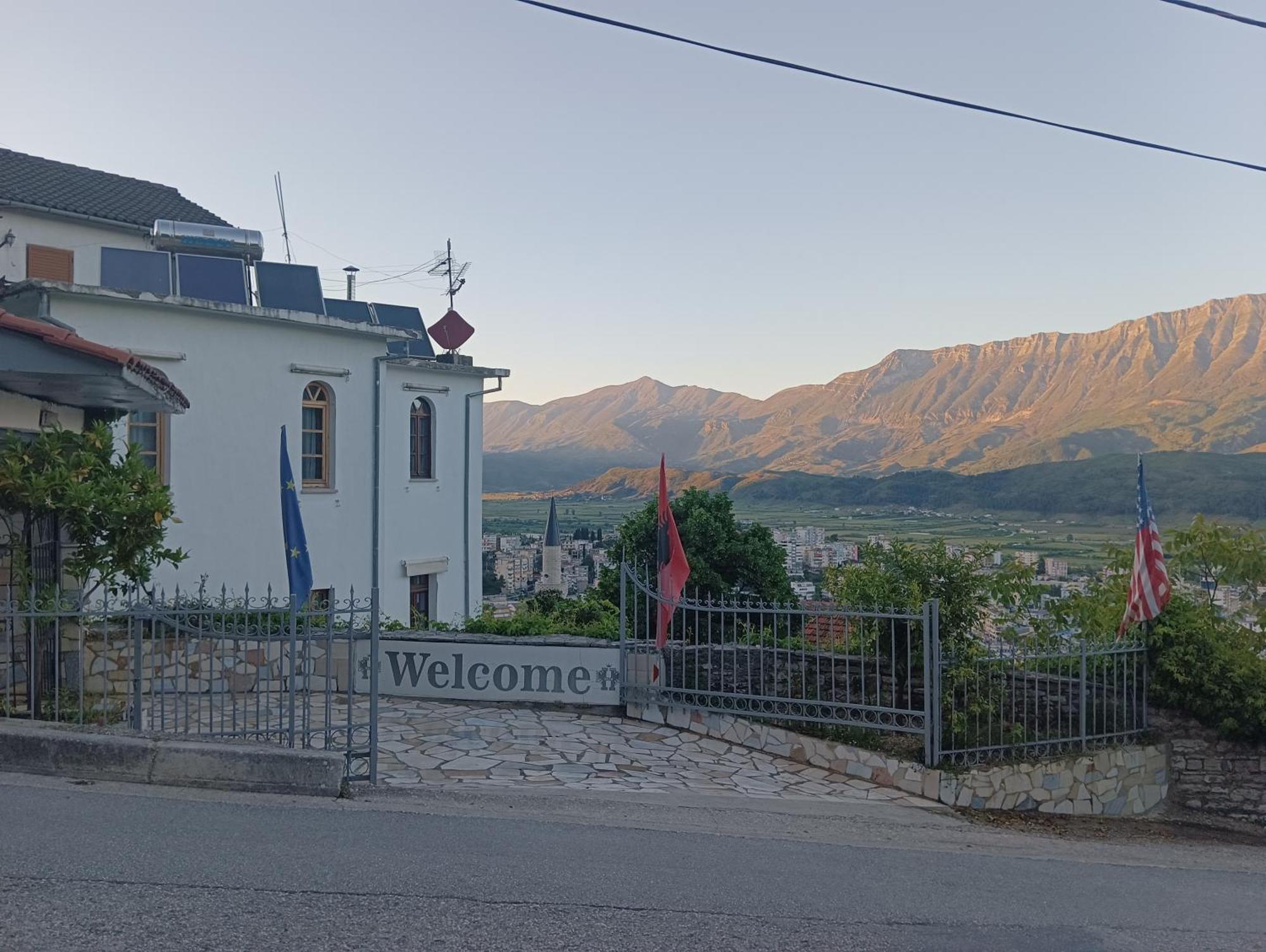 Guest House Bake Gjirokaster Exterior photo